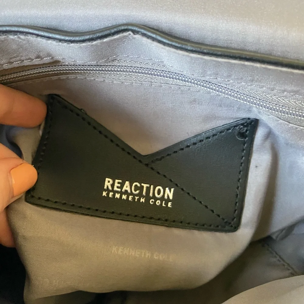 Reaction Kenneth Cole Black Gator Print Crossbody